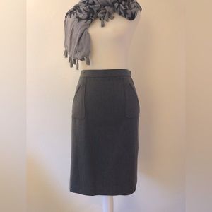 Grace Elements. Size 6. Grey.